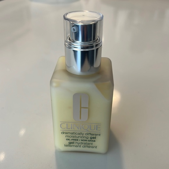 Clinique Skincare Clinique Moisturizing Gel Poshmark